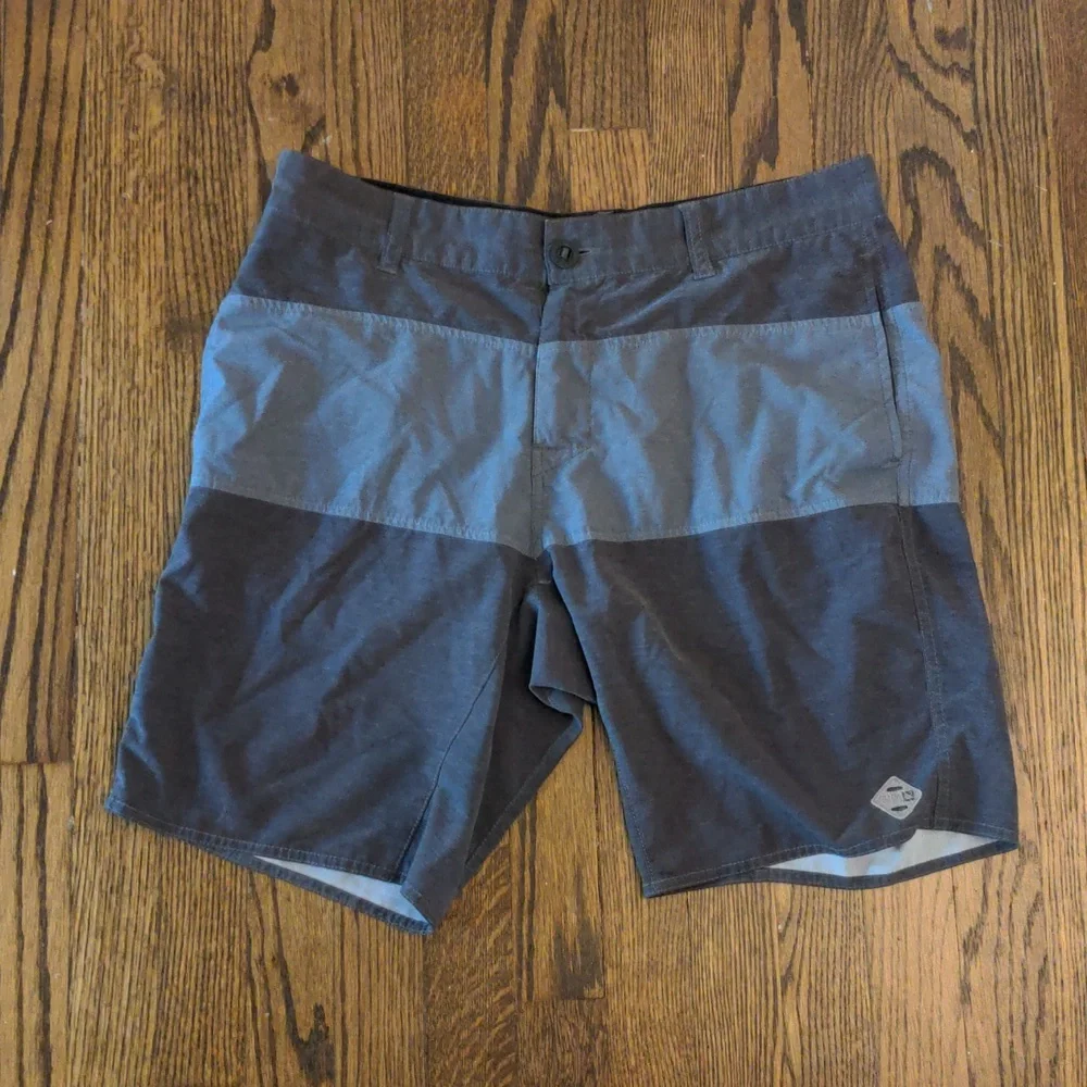 Shorts - Picture 1 of 4